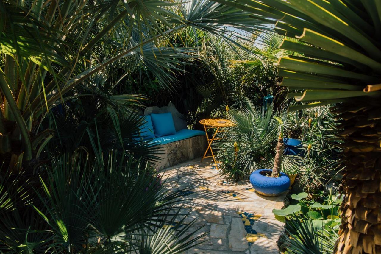 Villa Tropica, Total Privacy, Tropical Garden And Private Pool Каштела Екстер'єр фото