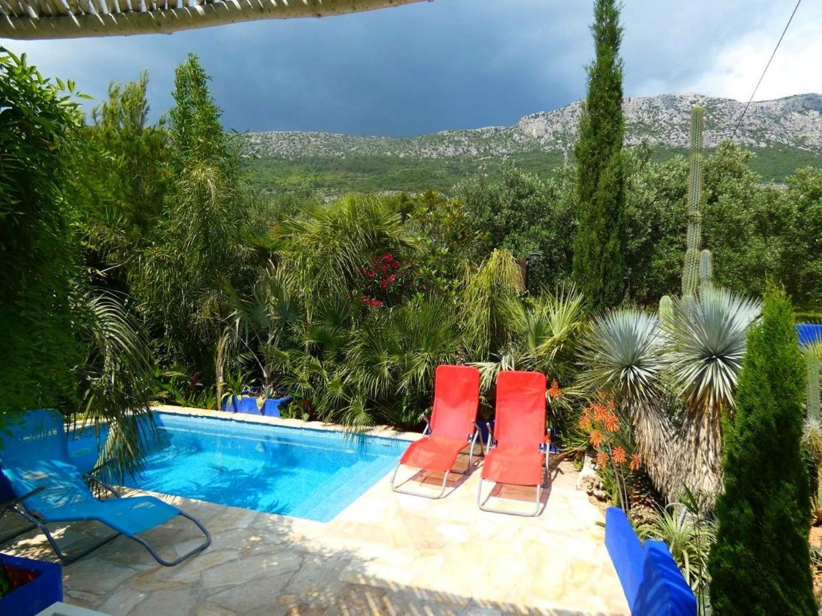 Villa Tropica, Total Privacy, Tropical Garden And Private Pool Каштела Екстер'єр фото